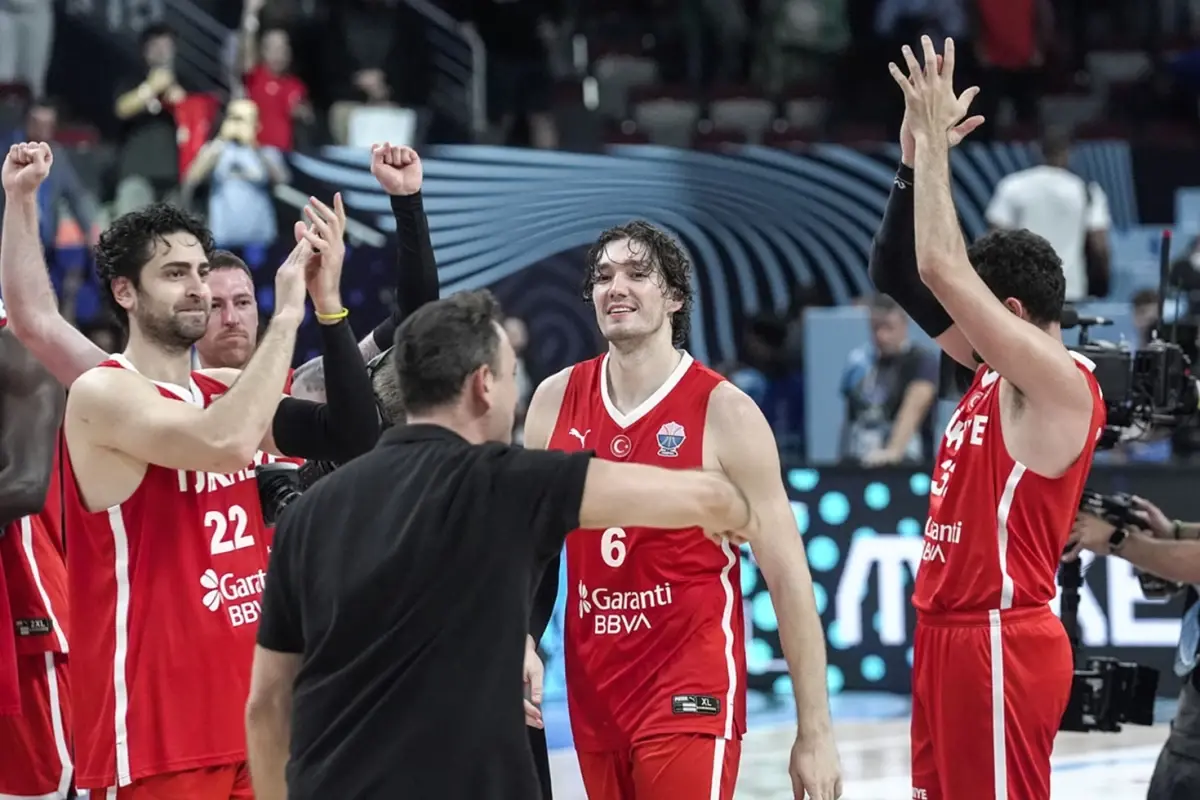 Tarihi Final Öncesi Maç Saatleri Çakışıyor