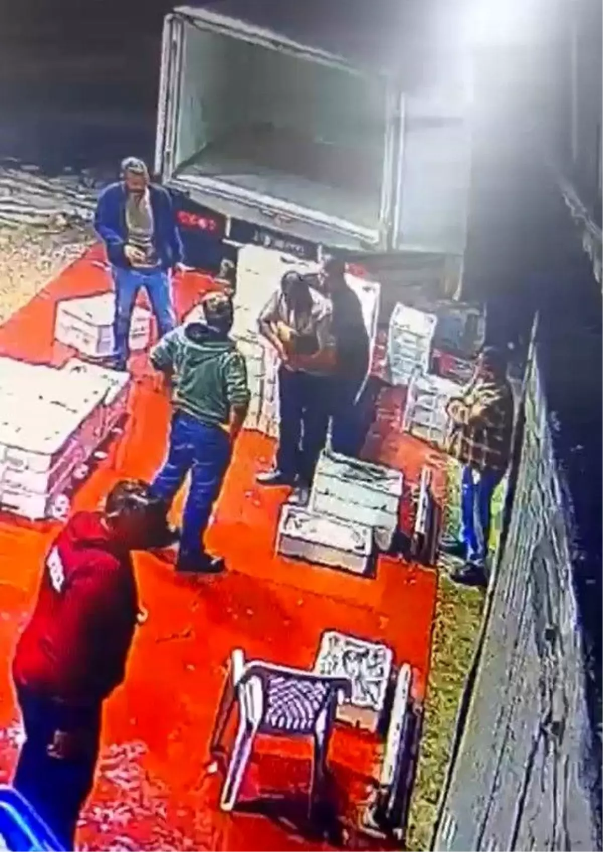 Hünnap Meyvesi Soluk Borusuna Kaçtı, Heimlich Manevrası Kurtardı