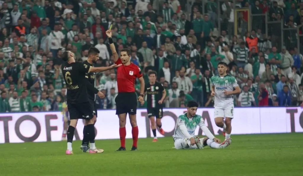Bursaspor Şok Edici Mağlubiyetle İlk Puanını Kaybetti