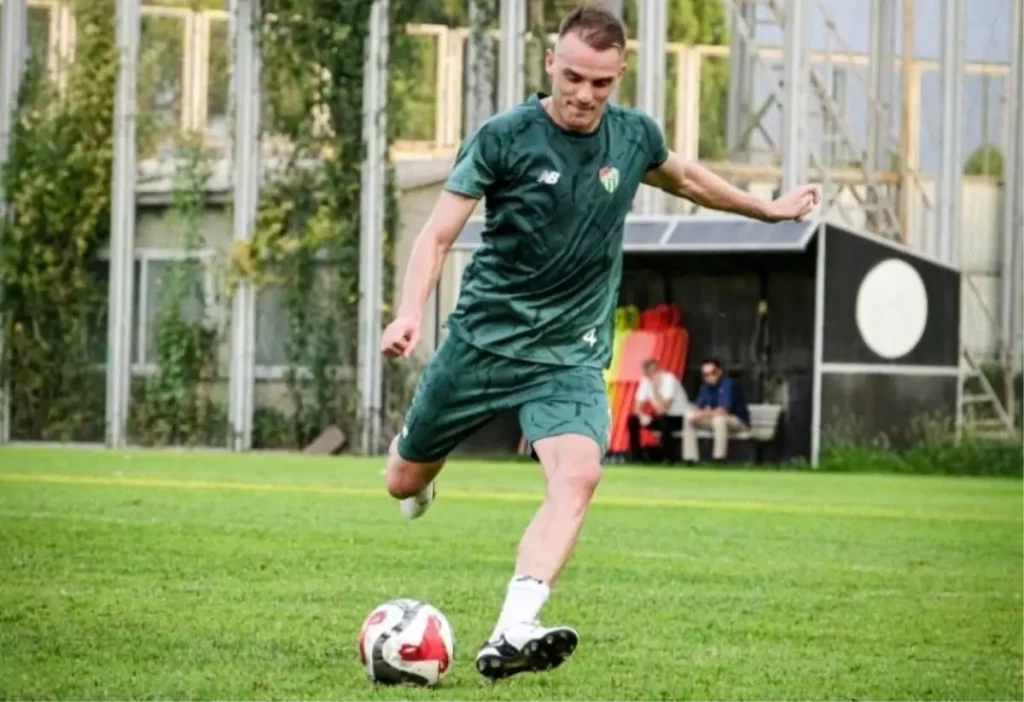 “Bursaspor, Mersin Deplasmanına Hazırlanıyor”