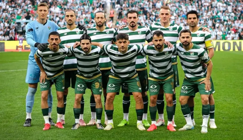 Bursaspor, Kırmızı Grup’ta Zirveyi Sağlamlaştırdı