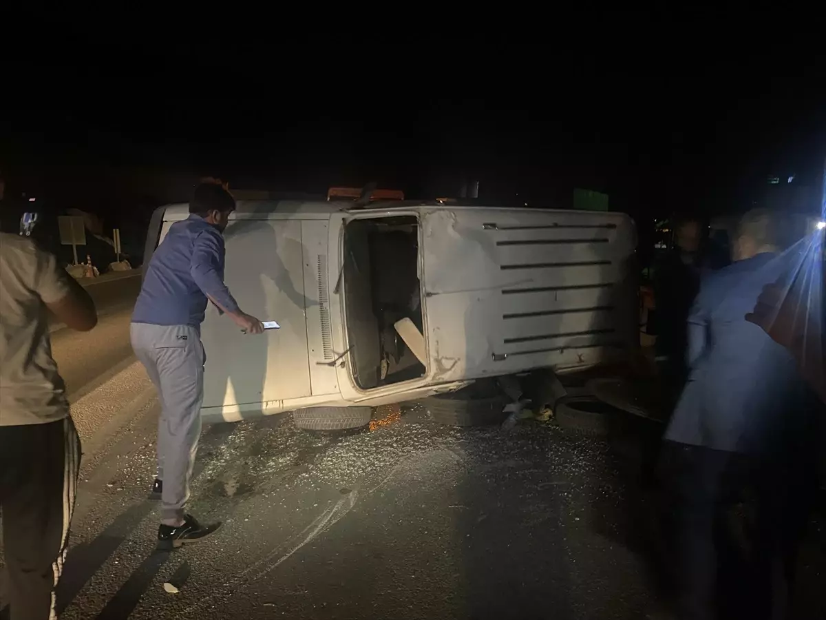 Trafik Kazası: 2 Kişi Yaralandı