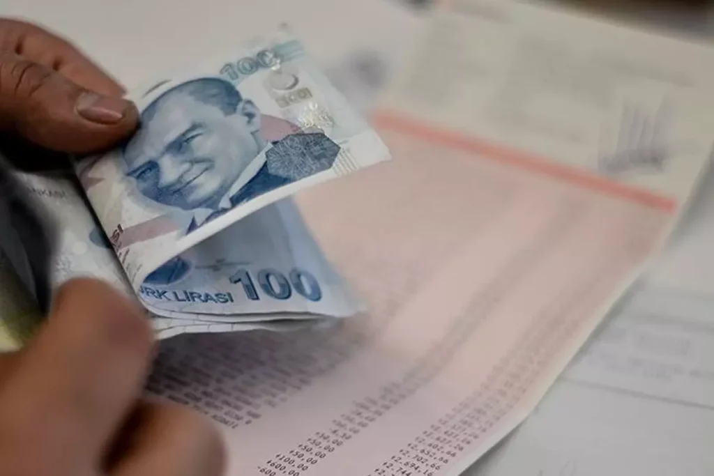 Ev Kadınlarına Erken Emeklilik Müjdesi