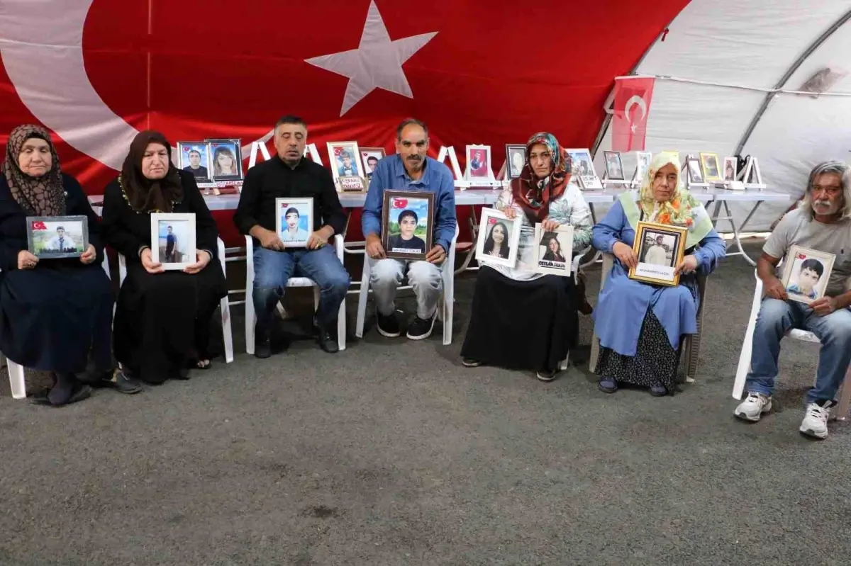 Diyarbakır Anneleri Evlat Nöbetinde Kararlı
