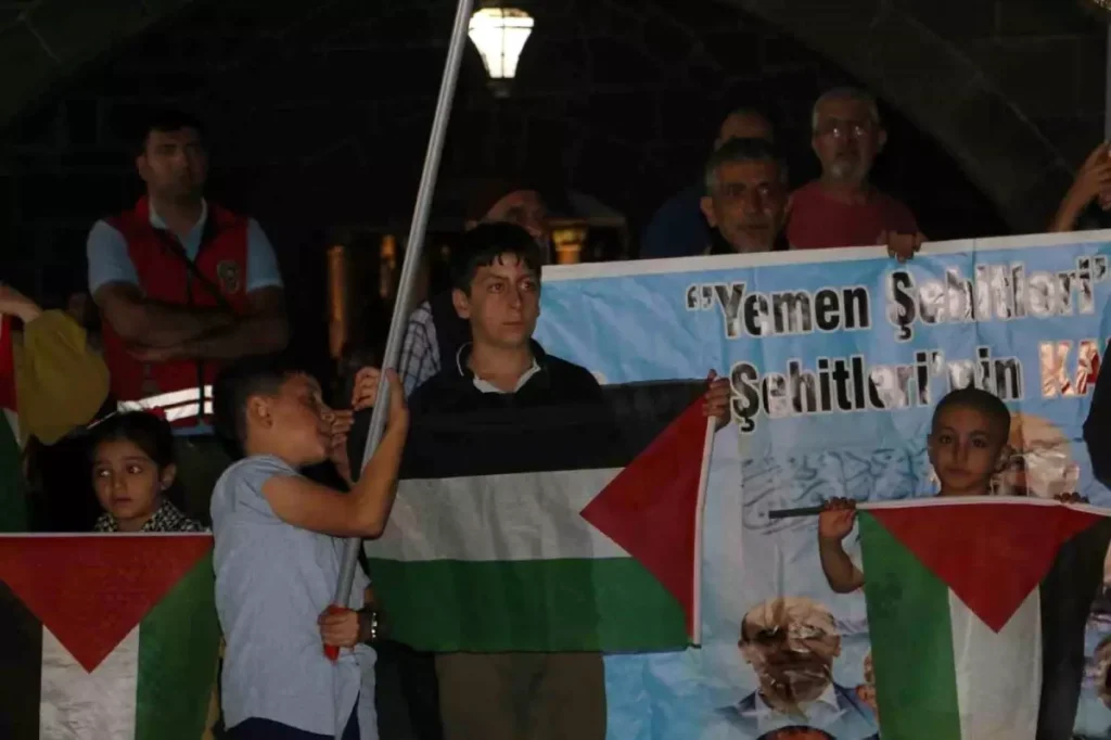 Diyarbakır’da Sumud Filosu’na Destek Gösterisi