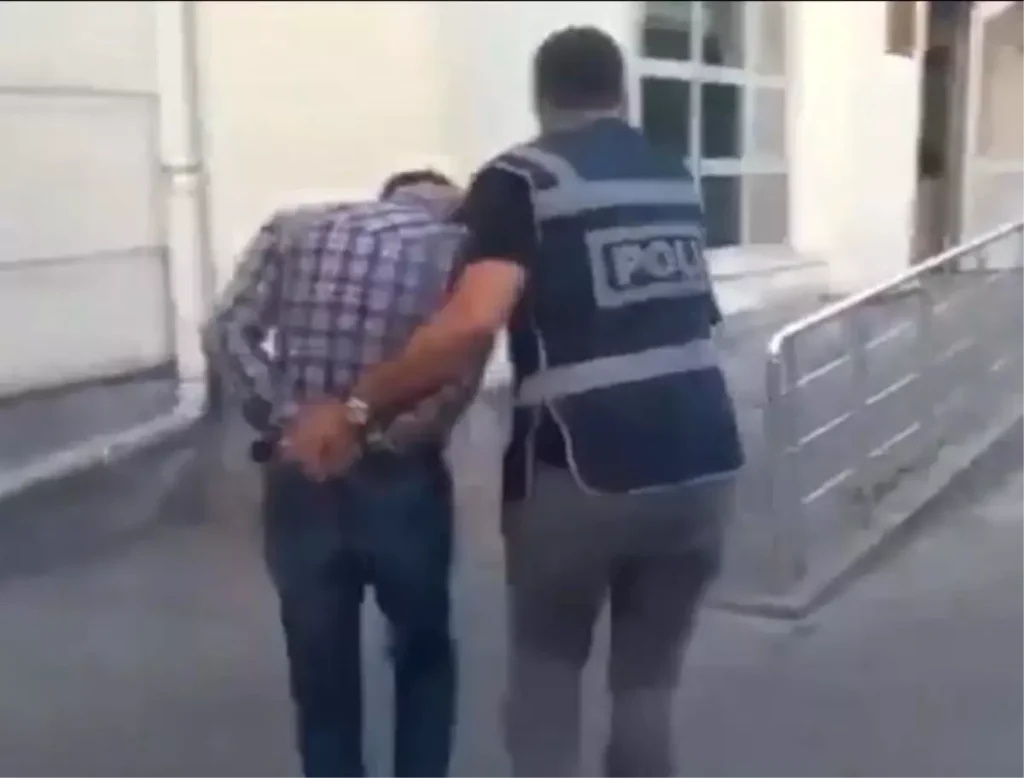 Dolandırıcı 128 Saatlik Kamera İncelemesiyle Yakalandı