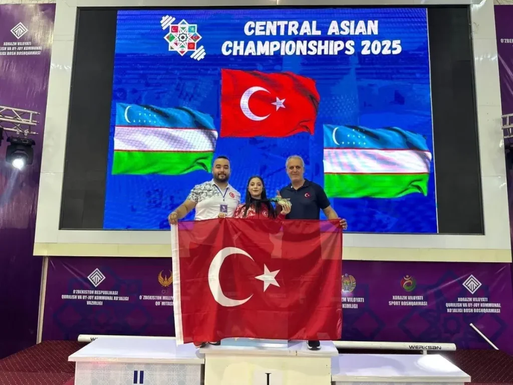 Genç Halterci Şevval İnce Asya Şampiyonu Oldu