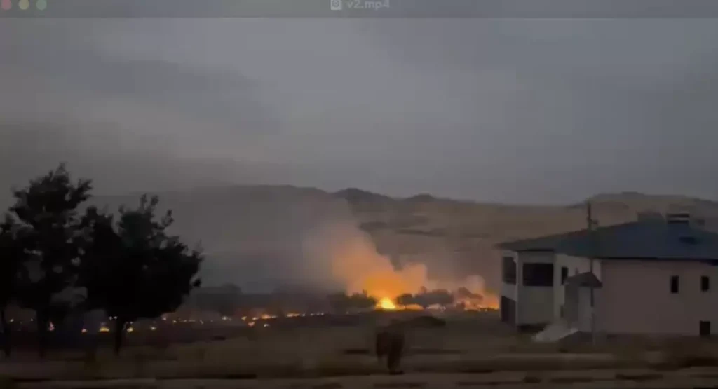 “Elazığ’da Anız Yangını: Ekiplerin Mücadelesi Sürüyor”