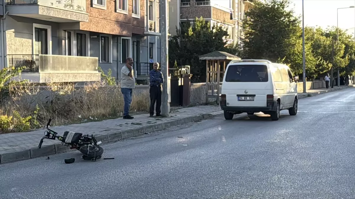 Ağır Yaralı Çocuk, Elektrikli Bisiklet Kazasından Kurtulamadı