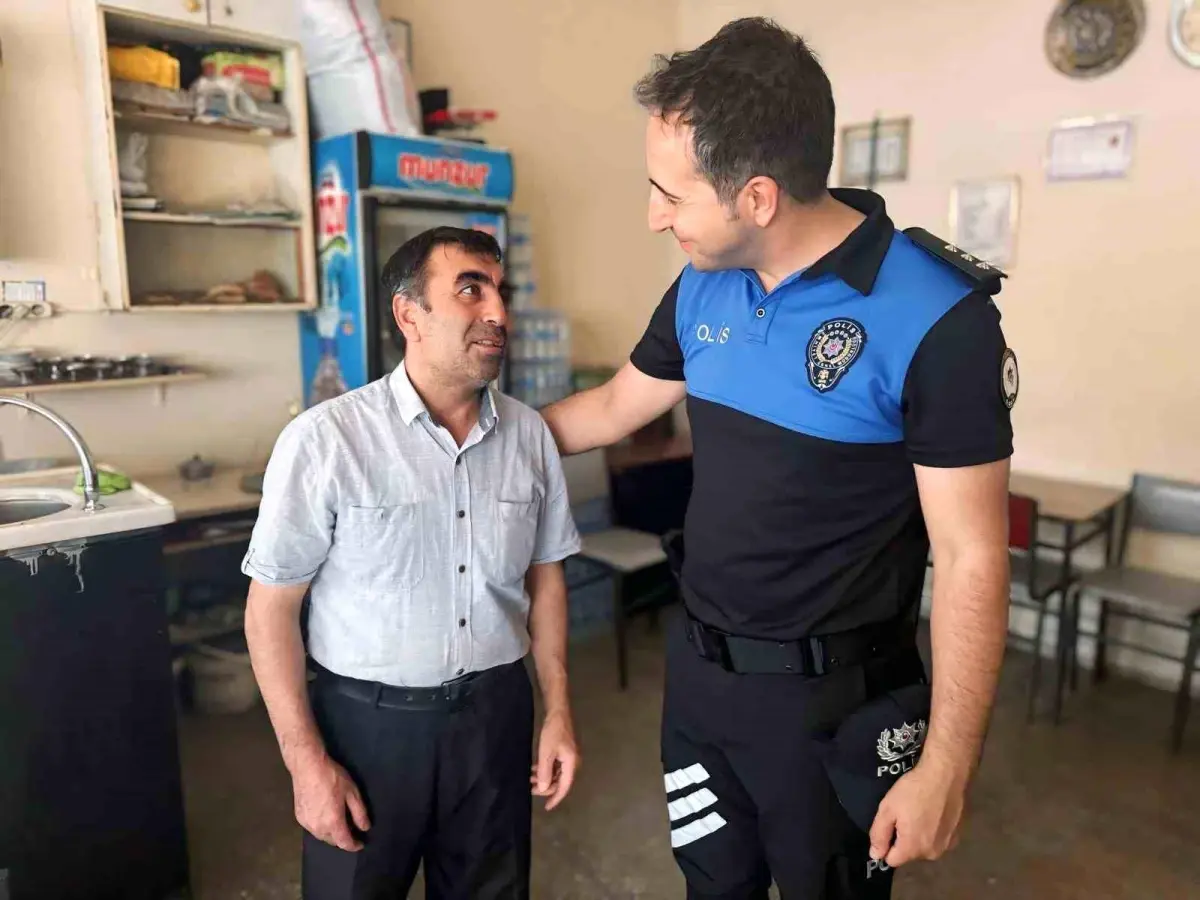 Erzincan’da Polis ve Esnaf Buluşması: Güvenlik Bilgilendirmesi