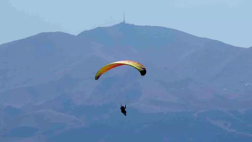 Erzurum’da Yamaç Paraşütü Heyecanı