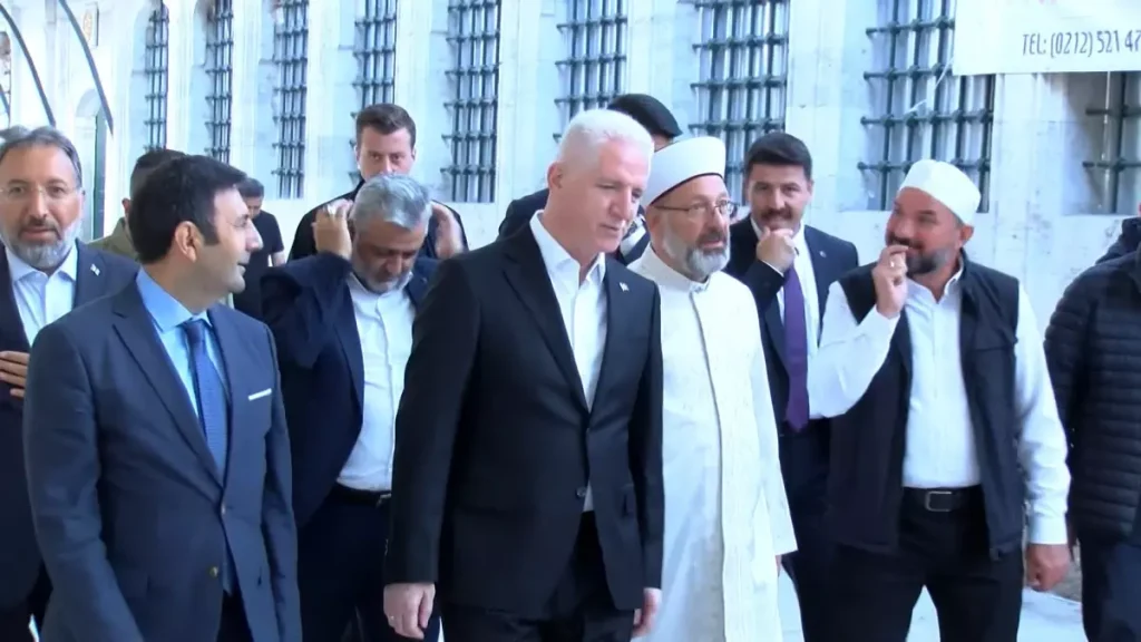 İstanbul’da Gazze İçin Sabah Namazında Dua Edildi