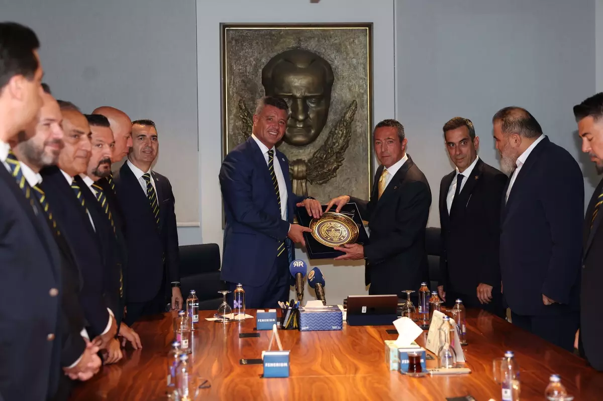 Fenerbahçe’de Yeni Başkan Sadettin Saran Mazbatasını Aldı