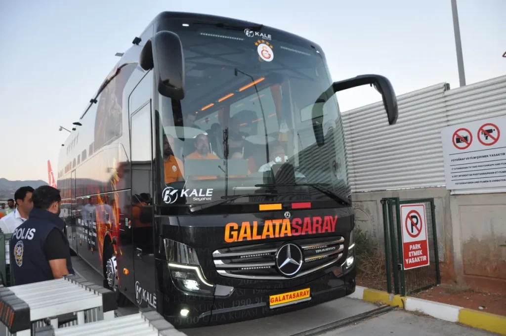 Galatasaray Alanyaspor Maçı İçin Antalya’ya Geldi