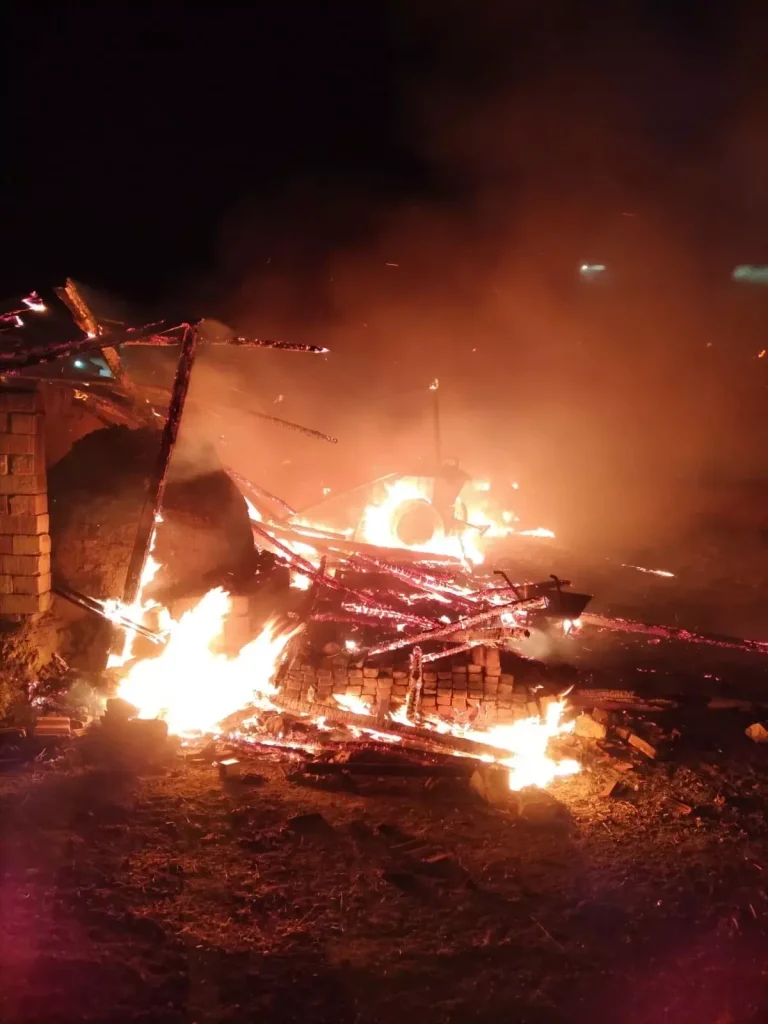 Yangın Garajı Kül Etti, 3 Koyun Öldü