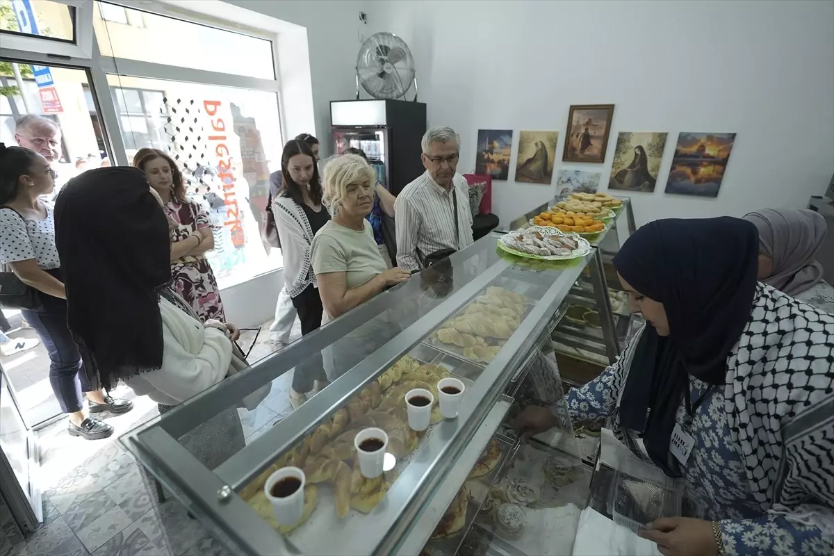 Gazze’li Kadın Bosna Hersek’te Filistin Lezzetlerini Tanıtıyor