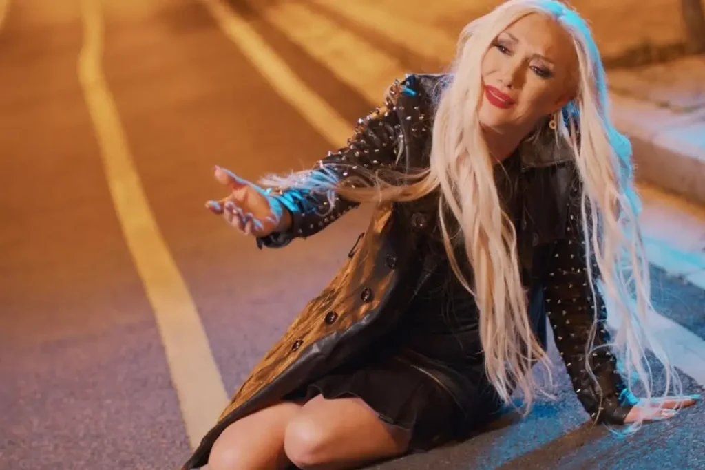 Güllü Evinin Balkonundan Düşerek Hayatını Kaybetti