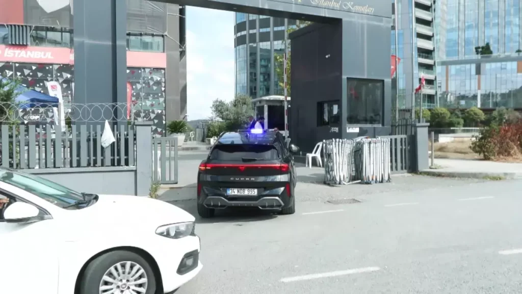 CHP’de Güvenlik Alarmı: Gürsel Tekin’den Kritik Görüşmeler