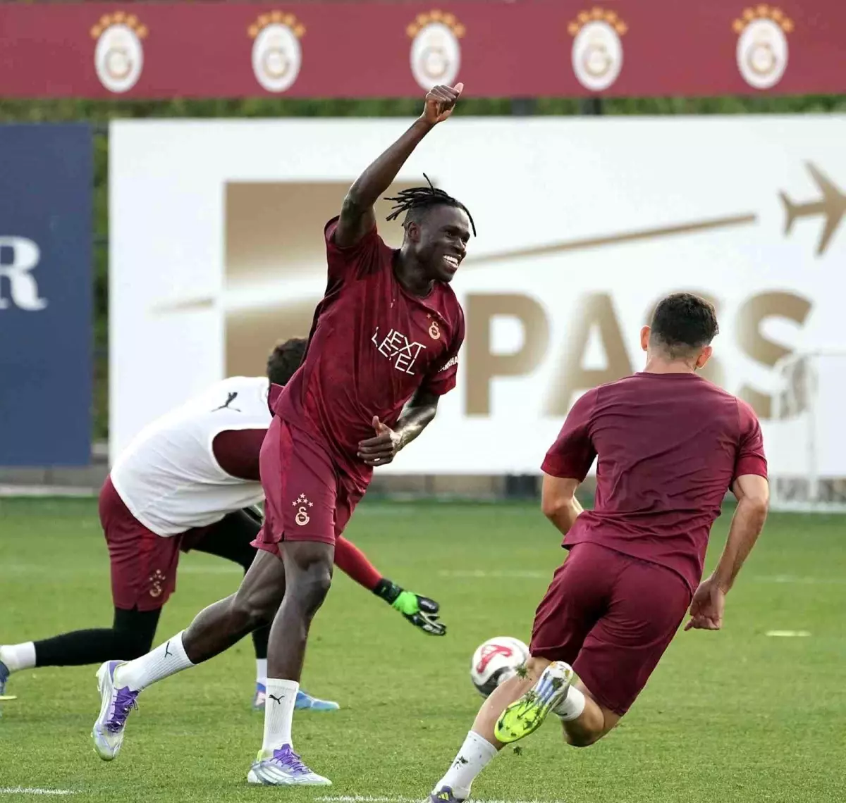 Galatasaray’da Yeni Transfer İlkay Gündoğan İlk Antrenmanına Çıktı