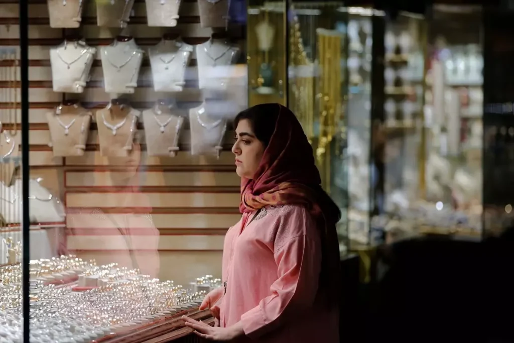 İran Ekonomisi BM Yaptırımlarıyla Sarsılıyor