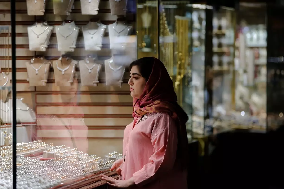 İran Ekonomisi BM Yaptırımlarıyla Sarsılıyor