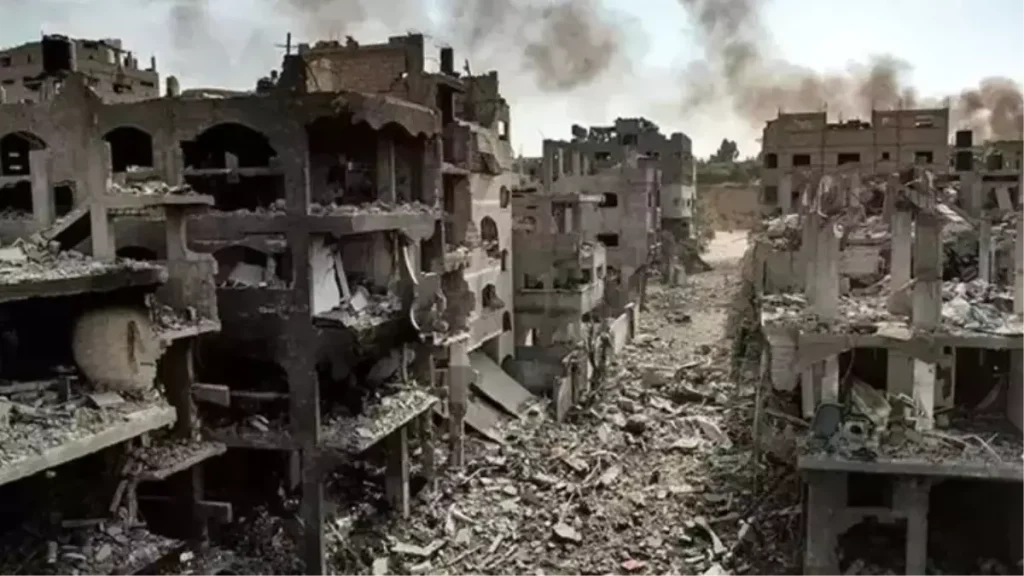 İsrail Ordusu Gazze’de UNRWA’ya Bağlı 10 Binayı Bombaladı