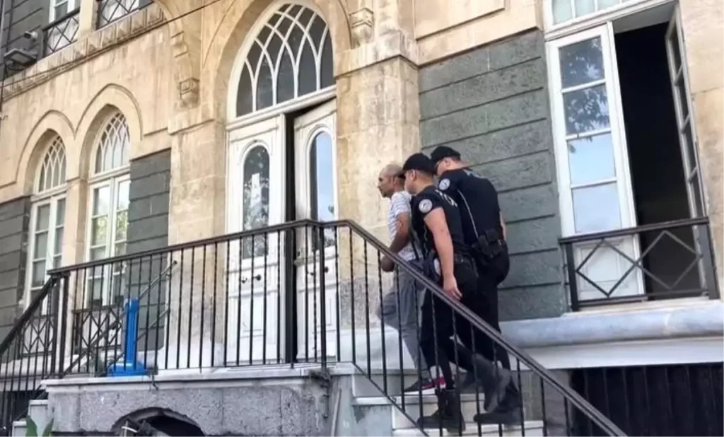 İzmir’de Yunus Ekiplerinden Firari Avı