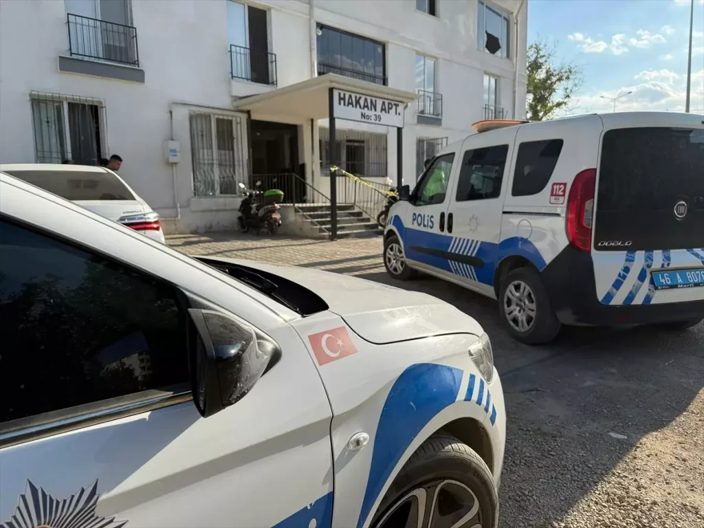 Eşi Bıçakladı, Polis Ekipleri Gözaltına Aldı