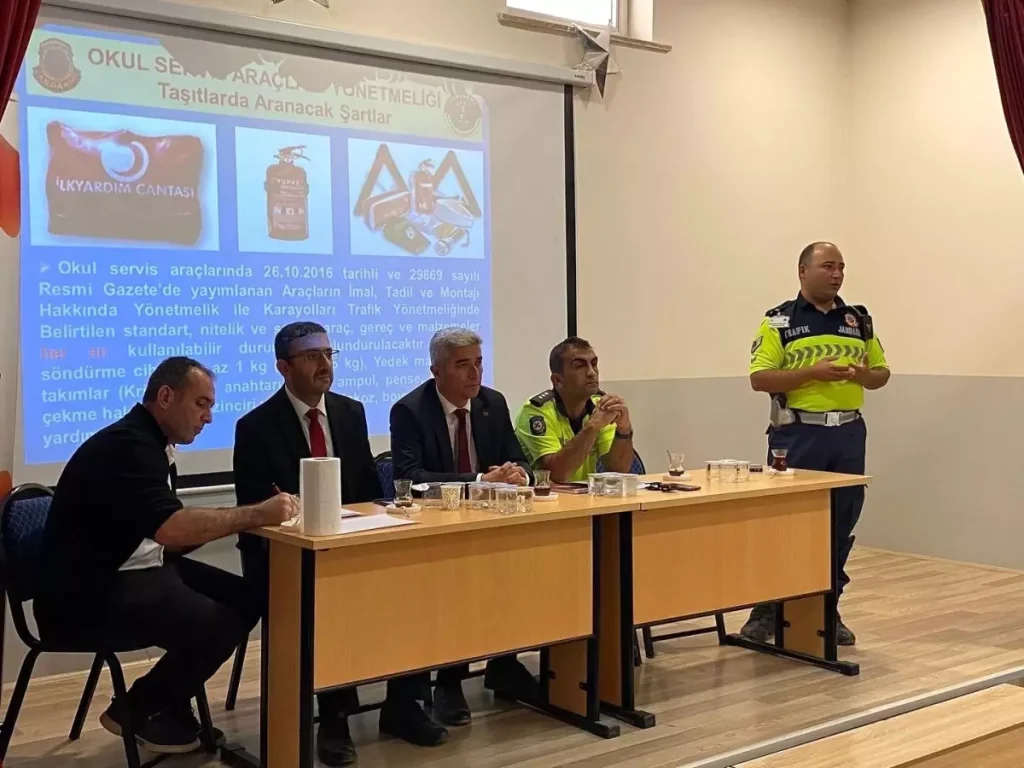 Karapınar’da Taşımalı Eğitim Sürücüleri Bilgilendirildi