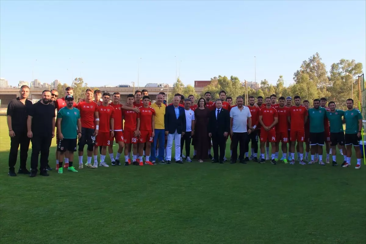 Arjantin İstanbul Başkonsolosu Karşıyaka’yı Ziyaret Etti