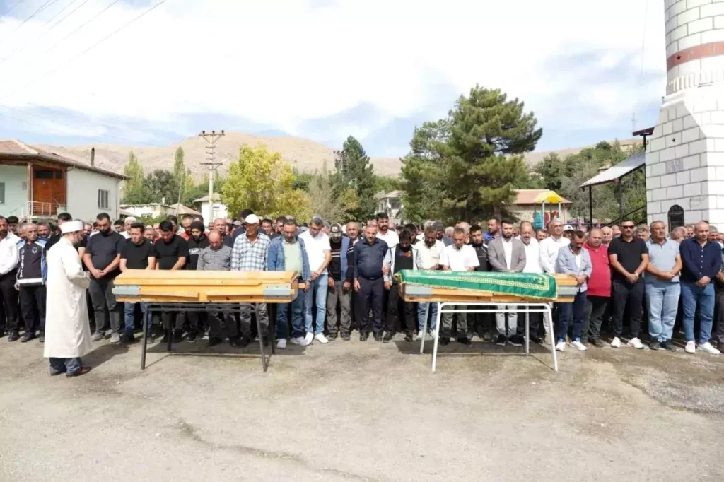 Trajedi: İkiz Kardeşler Kaza Kurbanı Oldu