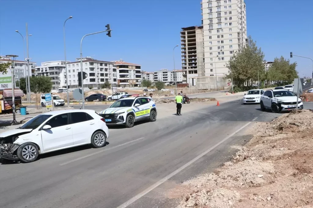 Kilis’te Otomobil Çarpışması: 1 Kişi Yaralandı