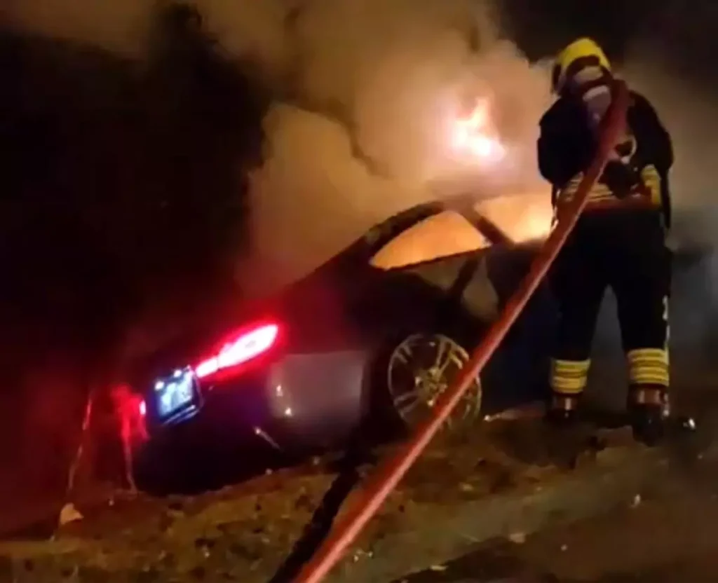 Bolu’da Lüks Otomobil Alevlere Teslim Oldu