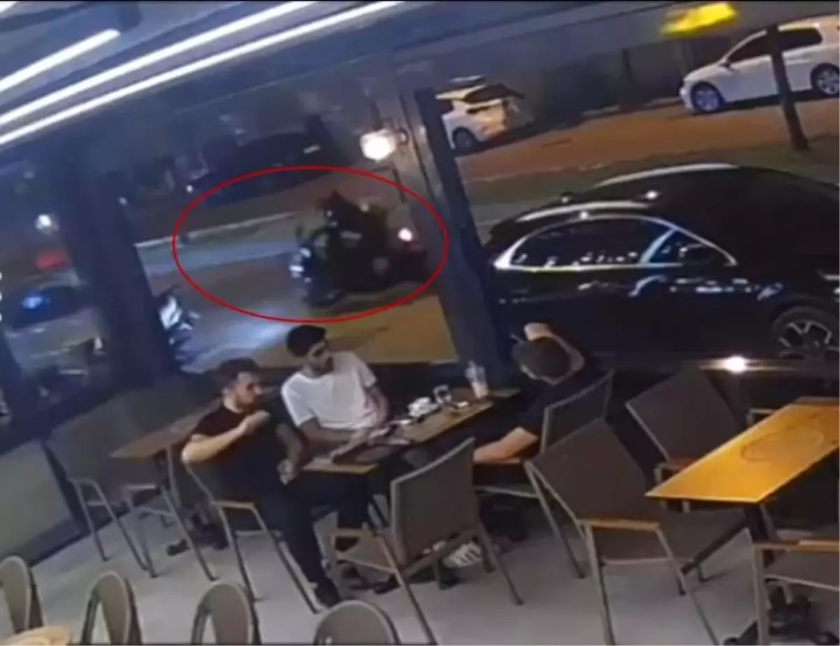 Motosiklet Kazasında Genç Sürücü Yere Savruldu