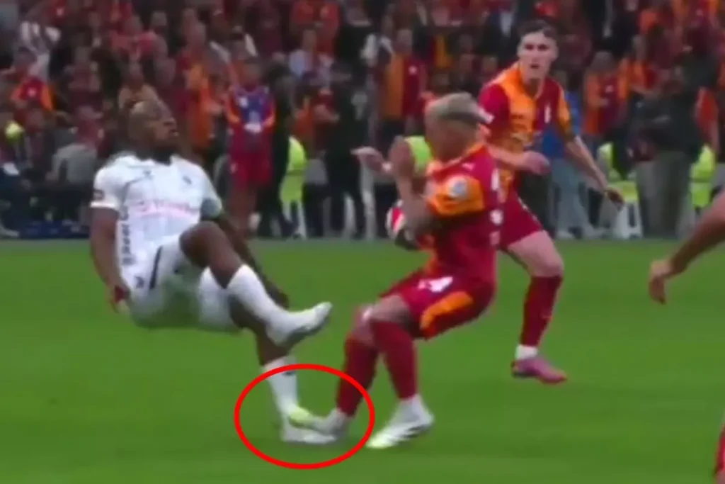 Tartışmalı Kart Galatasaray – Konyaspor Maçını Gölgeledi