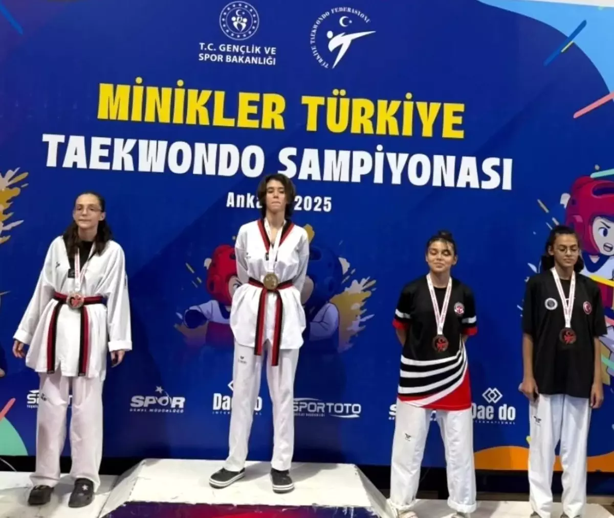 Muğla’lı Zişan Koparan Taekwondo Şampiyonu Oldu