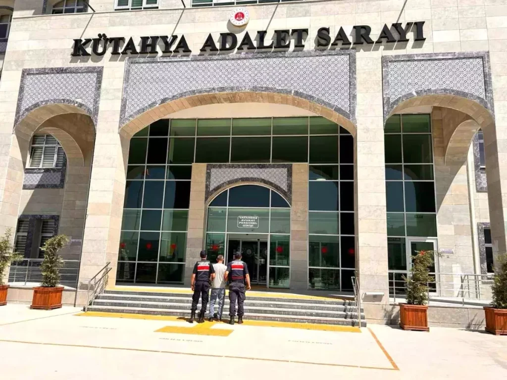 Kütahya’da Aranan Şahıslar JASAT’tan Kaçamadı