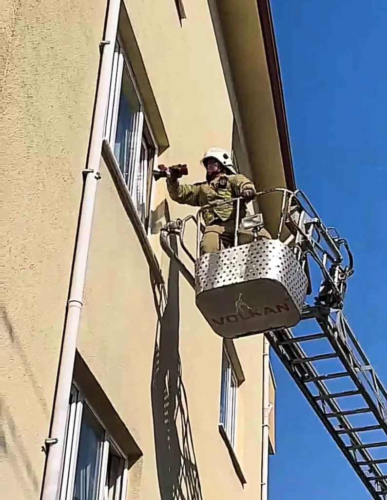 Lavaboda Baygınlık Geçiren Şahıs Kurtarıldı