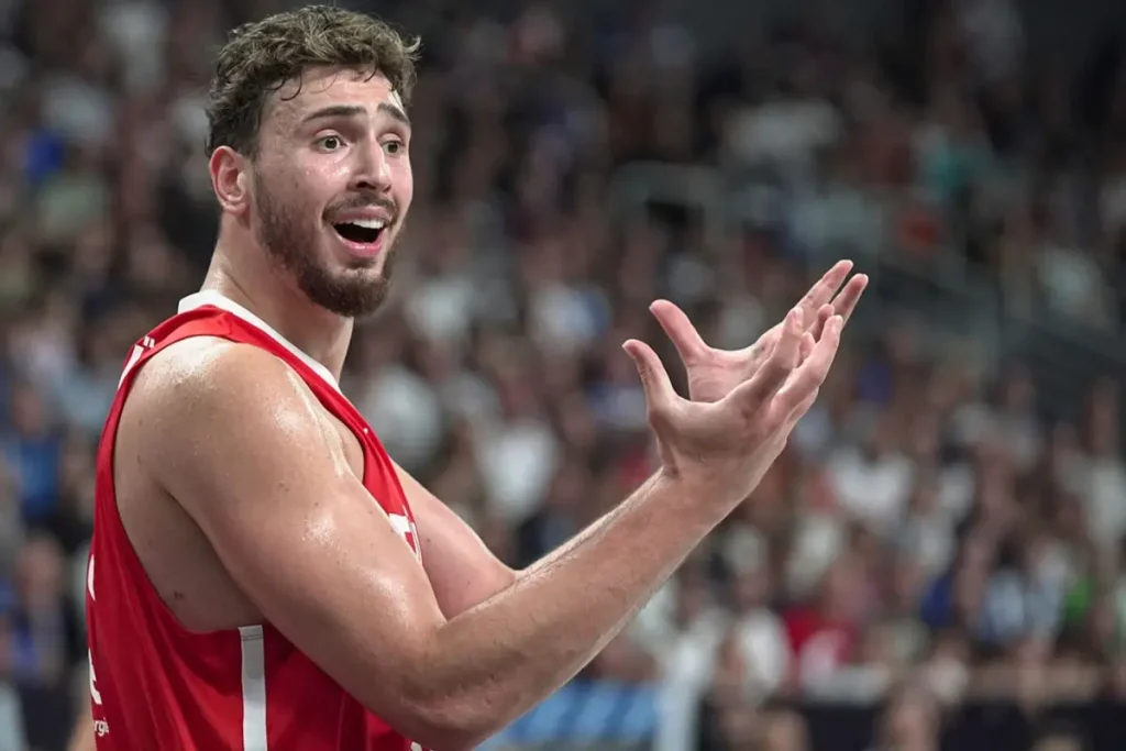 A Milli Basketbol Takımı Yunanistan’ı Farka Bağladı