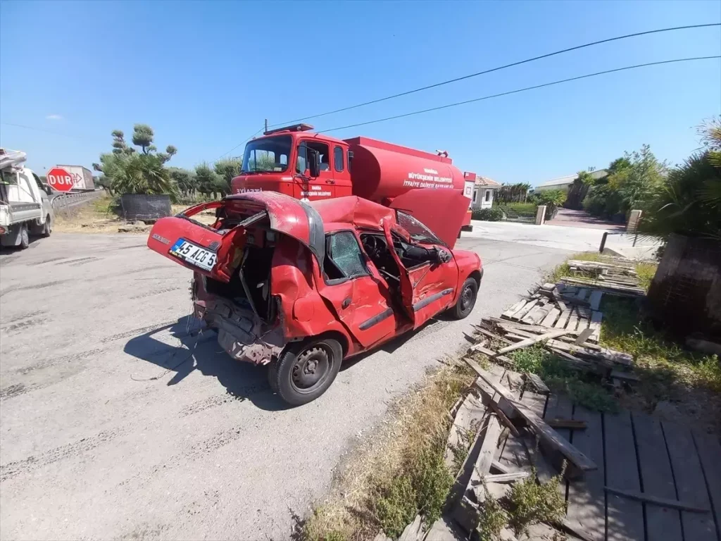 Manisa’da Zincirleme Trafik Kazası: 3 Yaralı