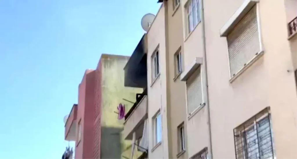 Mersin’de Kiracı Evi Ateşe Verdi, Mahalleli Tepki Gösterdi