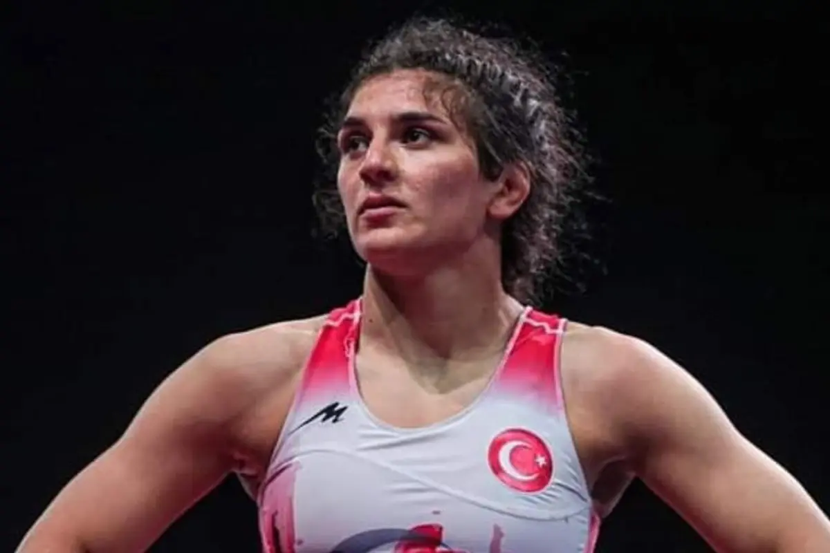 Milli Güreşçi Nesrin Baş, Dünya Şampiyonasında Gümüş Madalya Kazandı