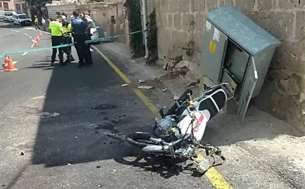 Okula Giden Gençler Kaza Yaptı: 2 Ağır Yaralı