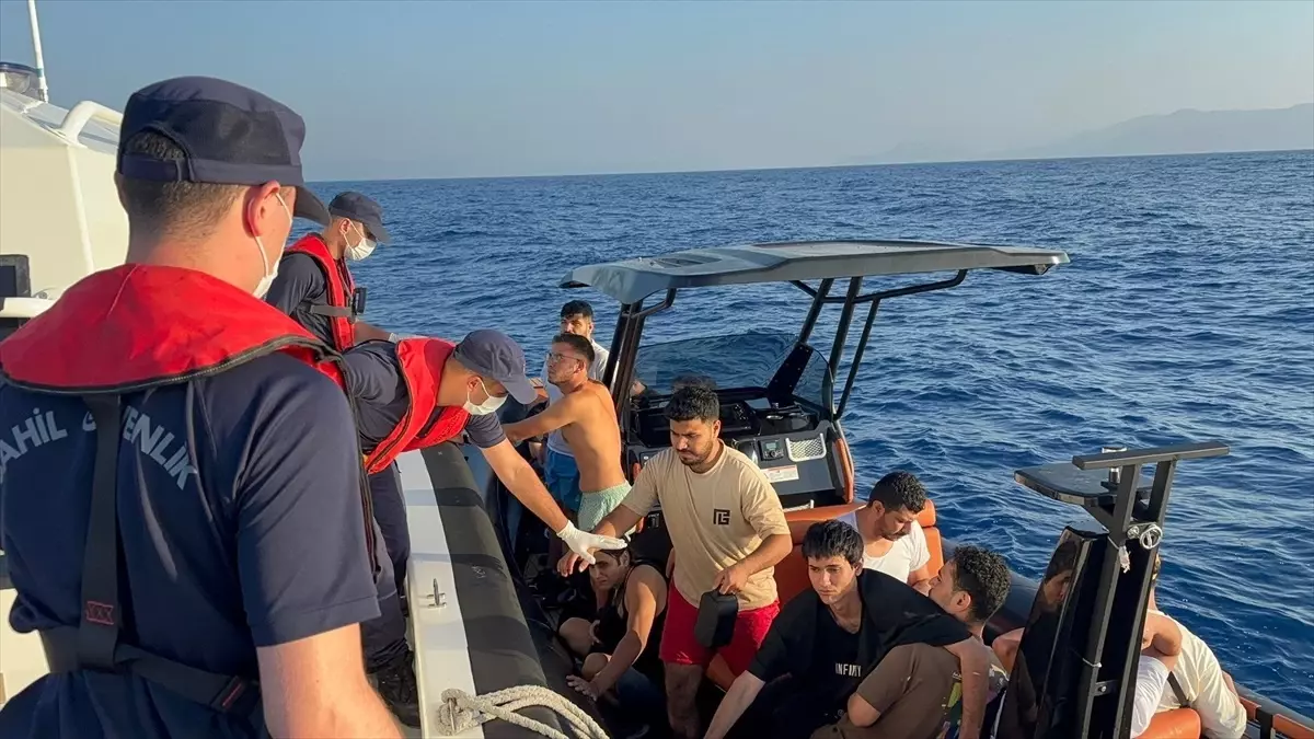 Muğla’da 17 Düzensiz Göçmen Kurtarıldı