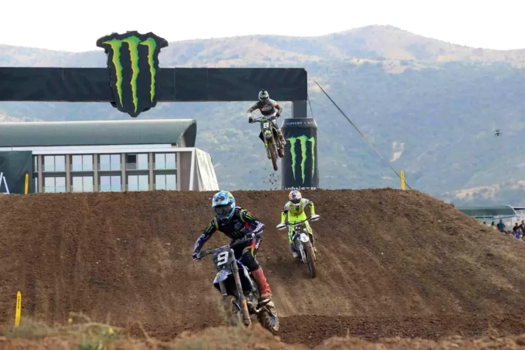 Motokros Şampiyonasında Langenfelder Simon Zirvede