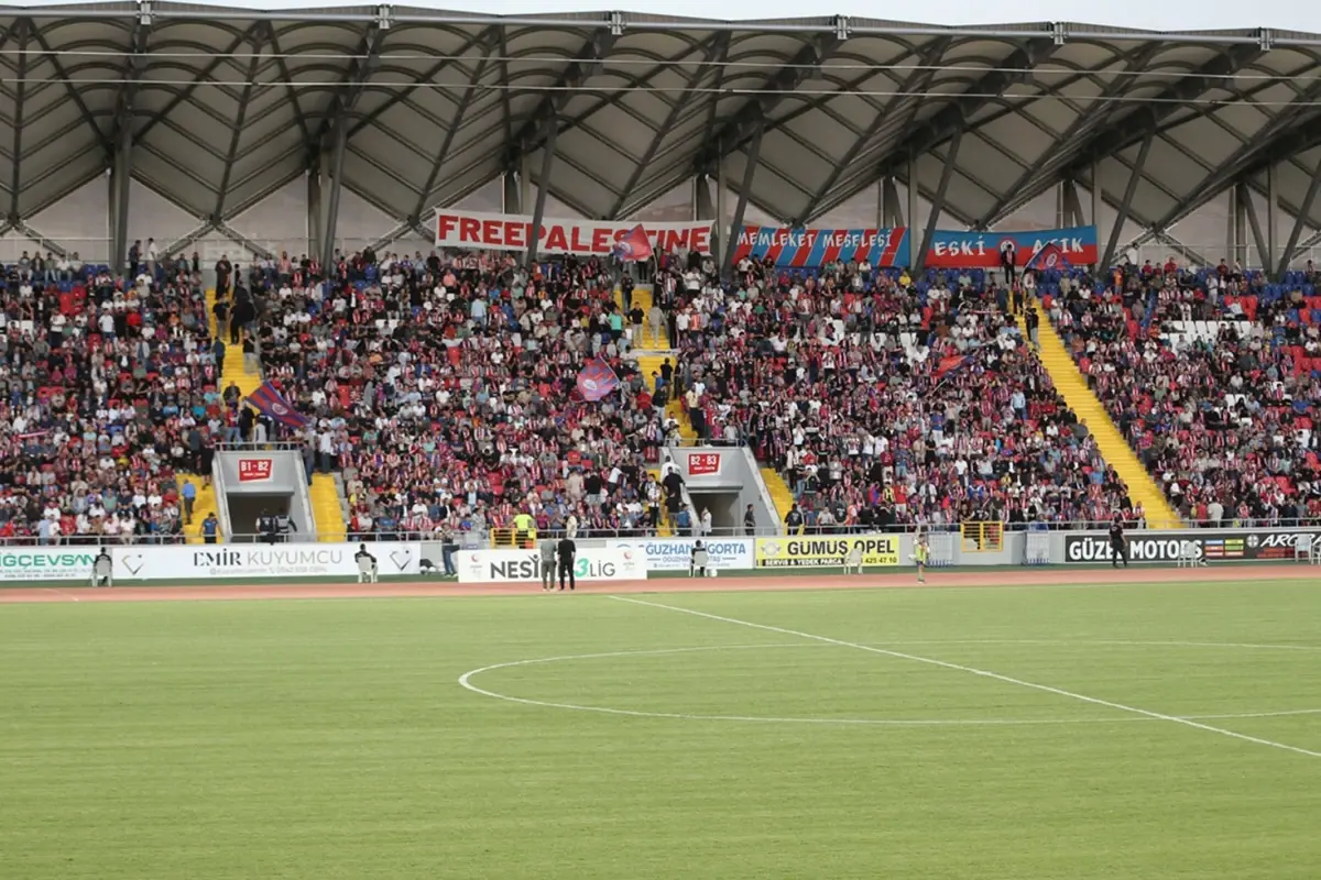 Niğde 5 Şubat Şehir Stadı Hizmete Girdi