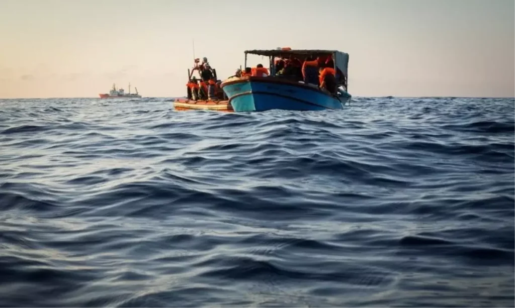 Nijerya’da Tekne Kazası: 13 Ölü, Birçok Kayıp