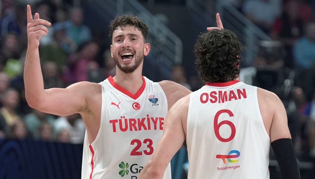 12 Dev Adam, yarı final aşkına Polonya karşısında!