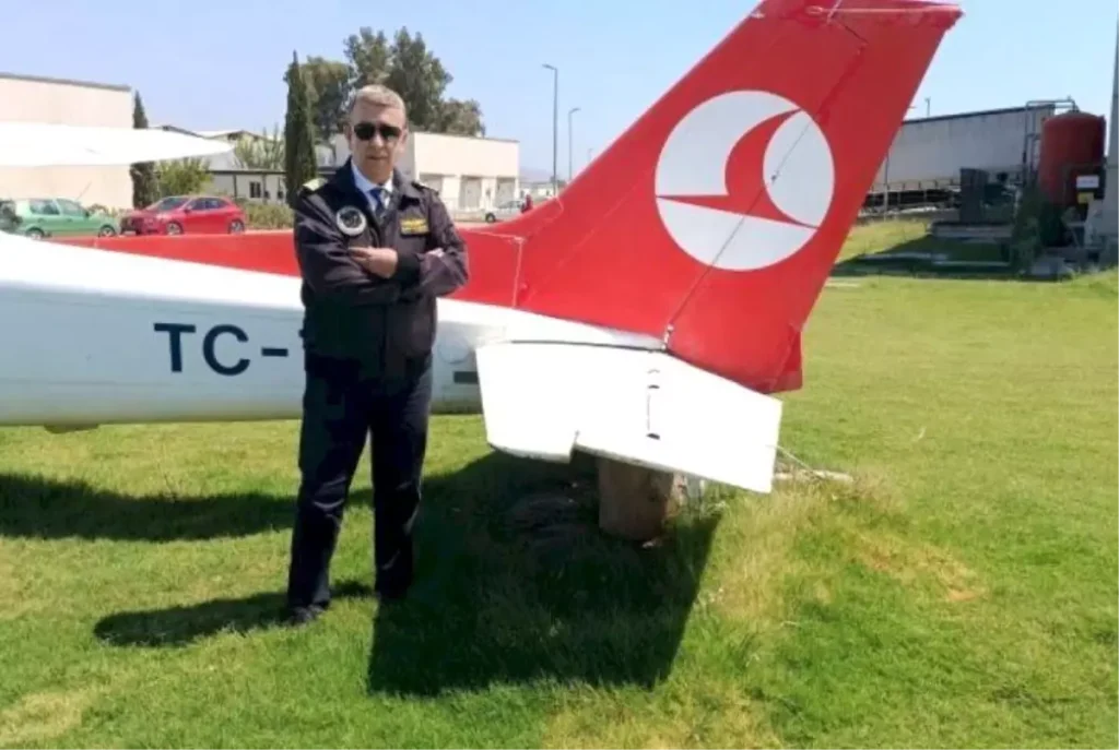 Emekli Öğretmen Pilot Evinde Ölü Bulundu