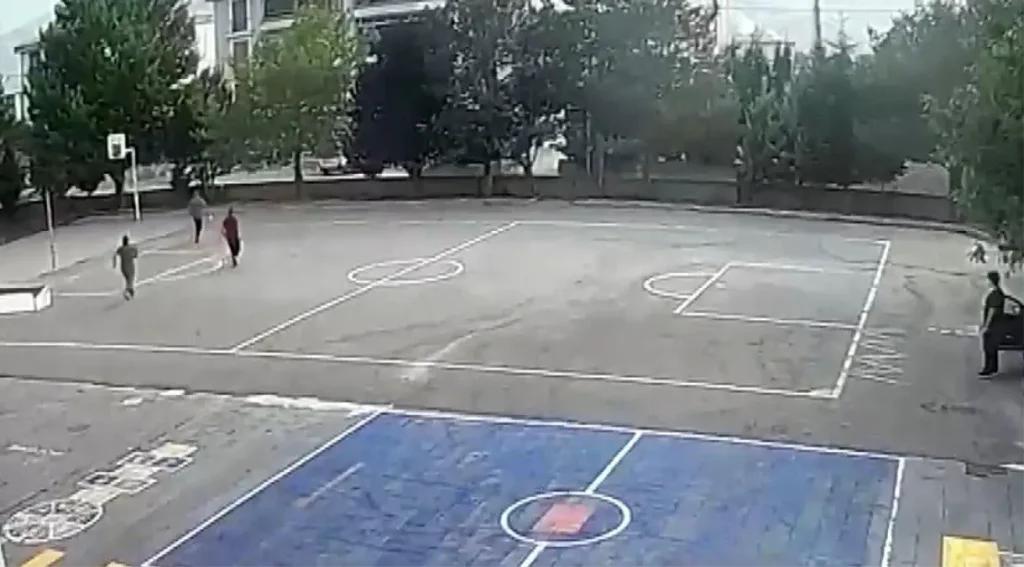 Okul Müdüründen Hayat Kurtaran Müdahale